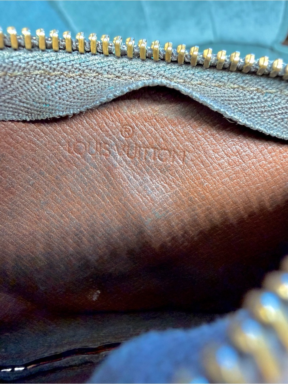 Louis Vuitton Vintage Brown Monogram Key Pouch - Picture 5 of 10